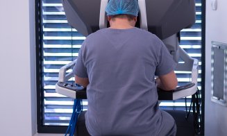 Robotul da Vinci, cel mai avansat robot chirurgical din lume a ajuns la Spitalul Medicover Cluj