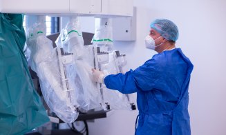 Robotul da Vinci, cel mai avansat robot chirurgical din lume a ajuns la Spitalul Medicover Cluj