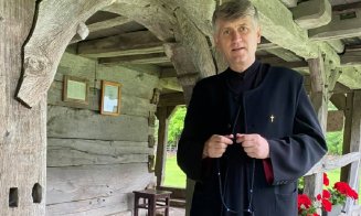 Pomohaci, exclus definitiv din preoție în 2017 după acuzaţii de racolare de minori în scopuri sexuale, "mimează preoția și face slujbe în garajul casei"