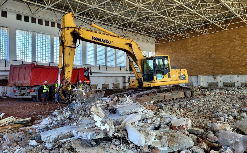 Cine va desființa clădirile ilegale din Cluj-Napoca. Firma a demolat stadionul Ion Moina și fabrica de bere Ursus