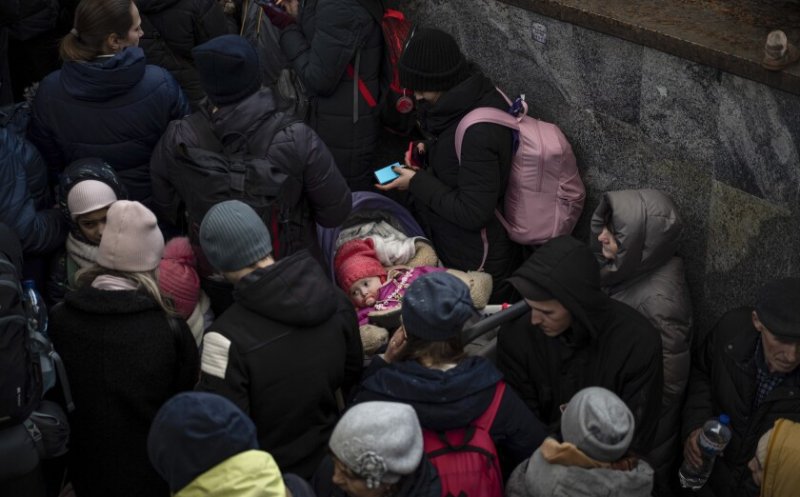 Ucraina le cere refugiaților să nu se întoarcă în țară până la primăvară: "Vedeți ce face Rusia. Trebuie să supraviețuim iernii"