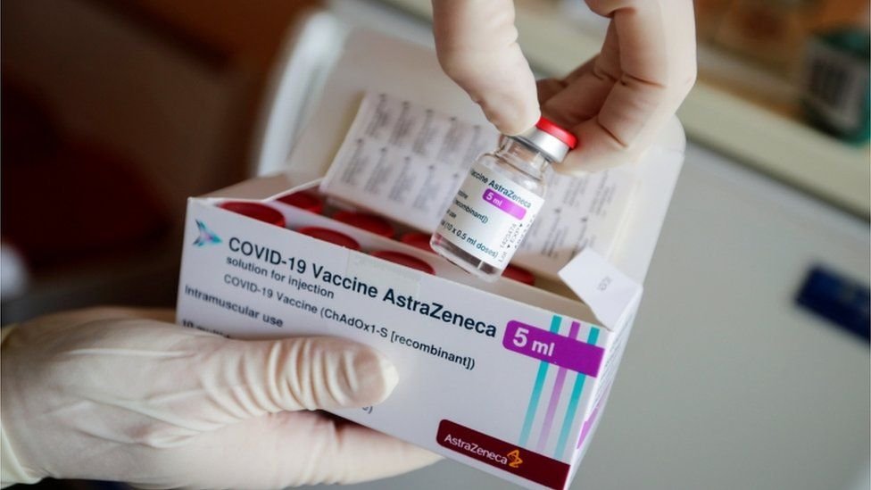 Un studiu confirmă un risc mai crescut de tromboză cu vaccinul anti-COVID AstraZeneca