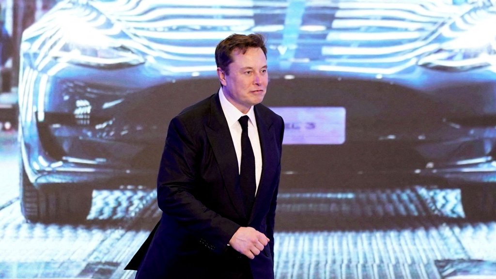 Elon Musk vine în România! A închiriat Castelul Bran pentru o petrecere privată cu miliardari și vedete de la Hollywood