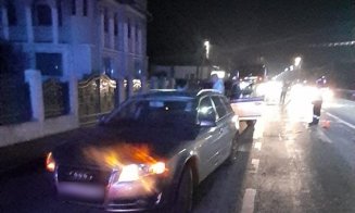 Accident cu trei mașini în Gilău. Un bărbat de 70 de ani, transportat la spital