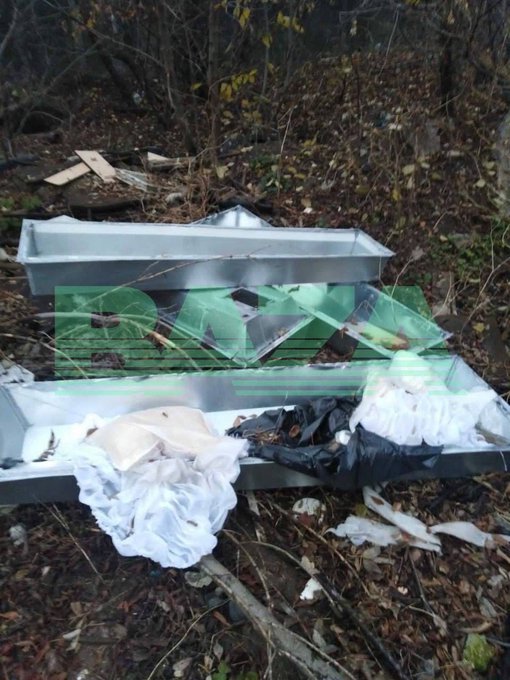 Sicrie de zinc cu cadavre ale soldaţilor ruşi, lăsate la gunoi în Belgorod