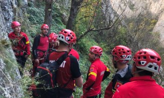 Salvamontiștii clujeni, exercițiu complet de salvare din perete, în Cheile Turzii