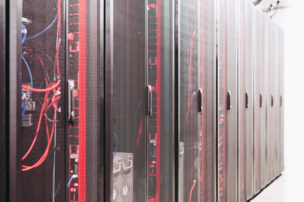 DataCenter-ul Companiei de Informatică Aplicată din Cluj-Napoca, extins și dotat cu tehnologii “verzi”, cu consum de energie optimizat