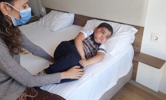 Copilăria plină de vânătăi a unui copil de 5 ani