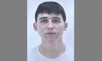 Cine e tânărul care a furat un sac plin cu bani de la Poșta Română. Este căutat de polițiști