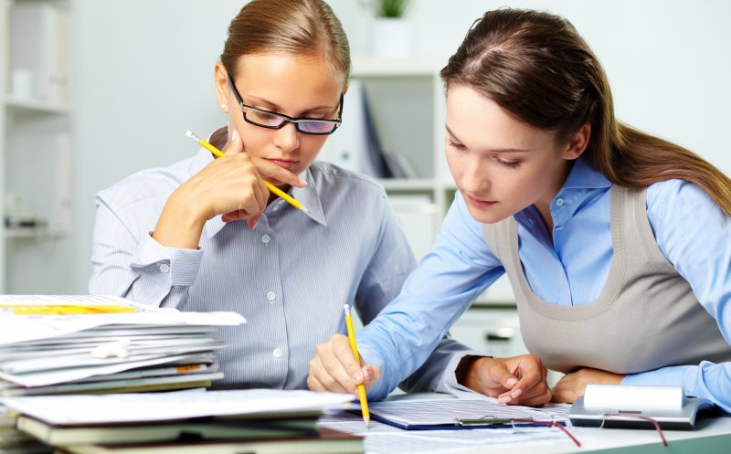 Economiștii sunt la mare căutare în Cluj. Salarii de până la 1.200 de euro pe lună