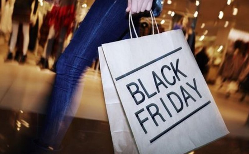 Black Friday 2022 va genera, în România, încasări de peste 400 milioane de euro, estimează analiștii