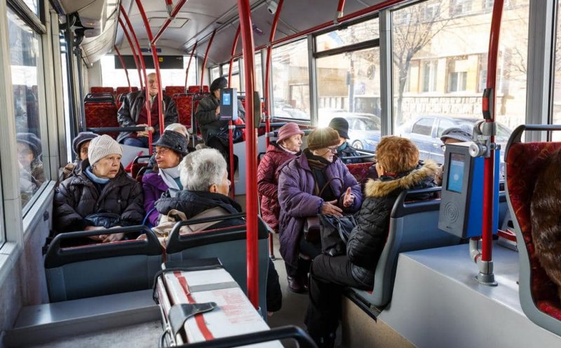 Începe emiterea abonamentelor de transport pentru anul 2023 pentru pensionari