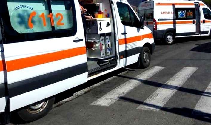Două fete de 11 și 16 ani, lovite pe trecerea de pietoni de un șofer de 85 de ani