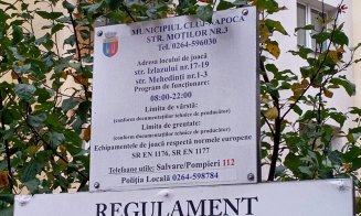 Bunicii din Mănăştur s-au săturat să stea DREPŢI şi vor băncile înapoi. Parcul de pe Islazului "jefuit" de locurile de repaus