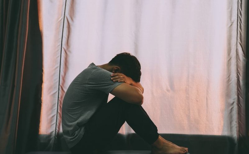 Caz ȘOCANT! Adolescent de 16 ani, îmbătat și violat într-un hotel