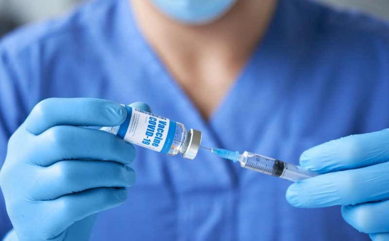 EMA a autorizat primul vaccin anti-COVID produs de Sanofi și GSK