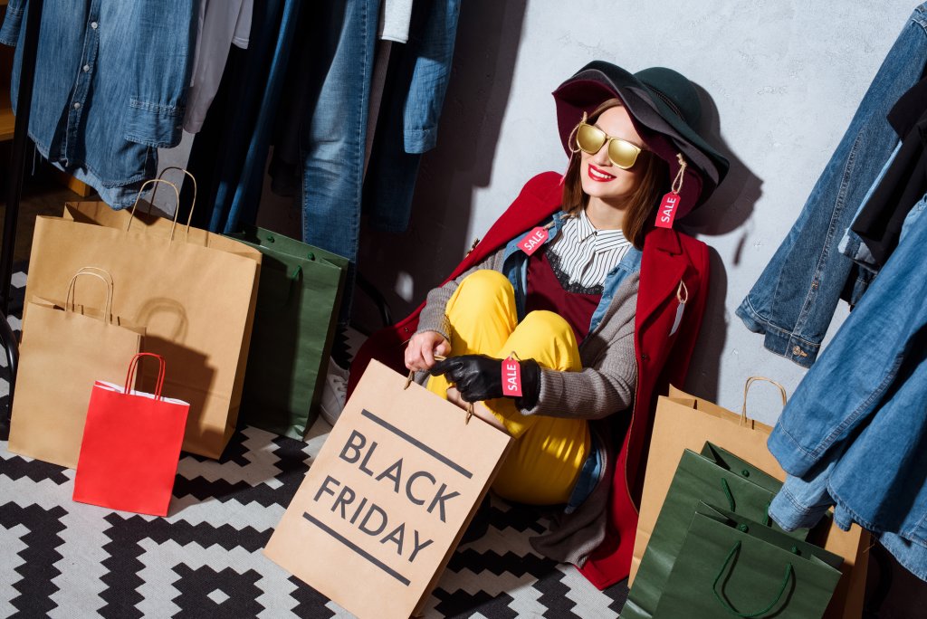 Black Friday 2022. 214 milioane de lei a cheltuit lumea după primele patru ore ale zilei cu „mega” oferte