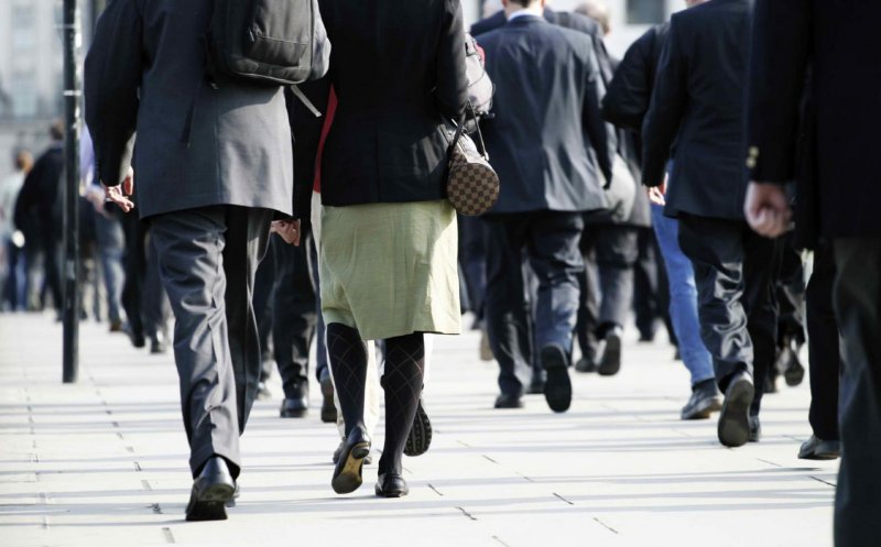 SONDAJ 54% dintre români cred că situaţia din ţară e mai rea decât în 1989