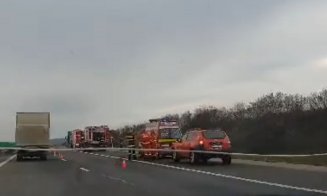 Incendiu pe Autostrada Transilvania. Focul a izbucnit la o cisternă de combustibil