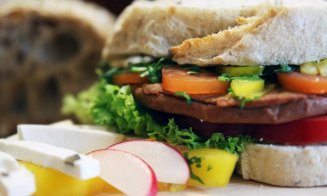 Au deschis o afacere cu produse vegane când lumea nu știa cu ce se mănâncă. Familia din Dej a ajuns la afaceri de 1.5 mil. lei și s-a extins în Spania