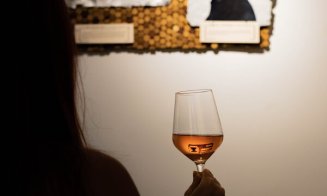 Trei expoziții artistice despre violența de gen se deschid la Cluj