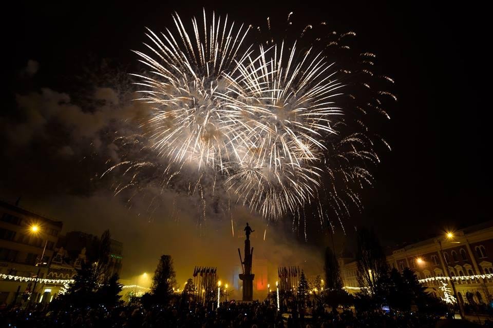 Cum sărbătoresc floreștenii 1 decembrie! Muzică populară, concerte și artificii