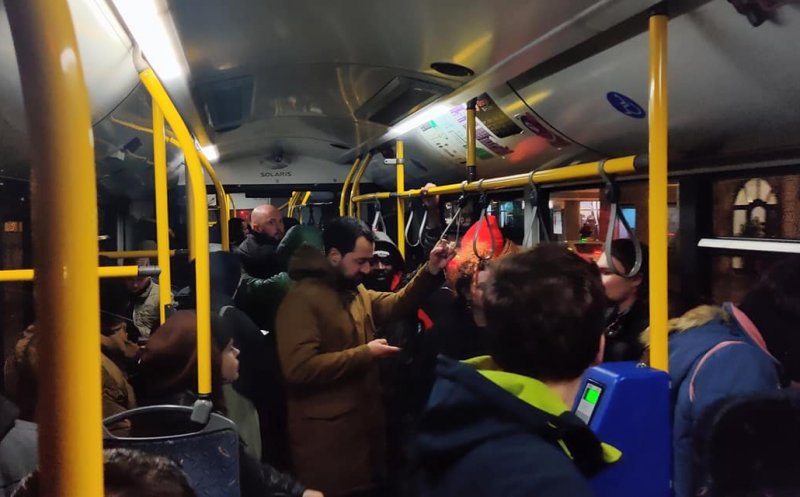 ''Pentru cei care se tem că noaptea autobuzele ar circula goale''
