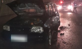 Cluj: O mașină a luat foc în trafic. Ce s-a întâmplat