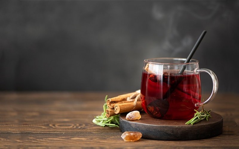 Remedii naturale pentru răceală şi gripă. Cele mai eficiente ceaiuri