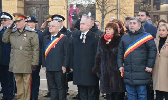 Cum au început manifestările de 1 Decembrie la Cluj-Napoca: depunere de coroane în Piața Mihai Viteazul