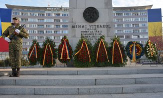 Cum au început manifestările de 1 Decembrie la Cluj-Napoca: depunere de coroane în Piața Mihai Viteazul