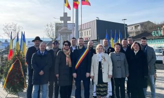 Florești: Depunere de coroane și slujbă religioasă de 1 Decembrie / Primarul Pivariu: „La mulți ani, români”