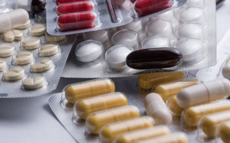 Ce medicamente ajută pentru răceală sau gripă și care sunt o risipă de bani. Sfaturile unui farmacist