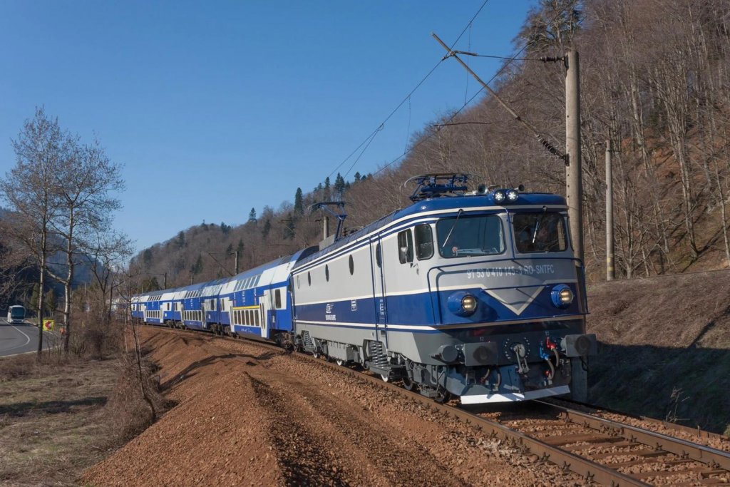 Cine face modernizarea Magistralei CFR Cluj Napoca-Oradea. Trenurile vor circula cu peste 100 km/h