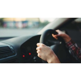 Un tânăr s-a ales cu dosar penal în minivacanța de 1 Decembrie. L-au prins conducând fără permis pe o stradă din Cluj-Napoca