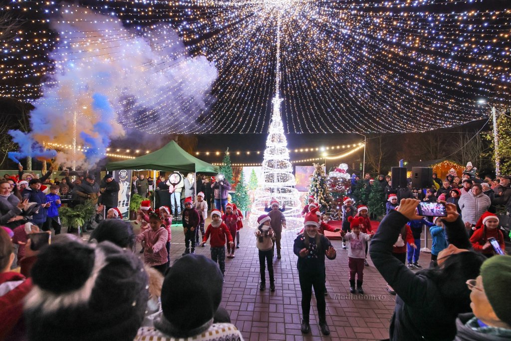 S-a deschis și Târgul de Crăciun de la Turda. Cum arată și ce surprize au pregătit organizatorii