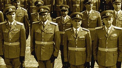 Lege pentru eliminarea pensiilor speciale încasate de securiști. "E vorba de 1.300 de foşti ofiţeri de Securitate şi de Miliţie"