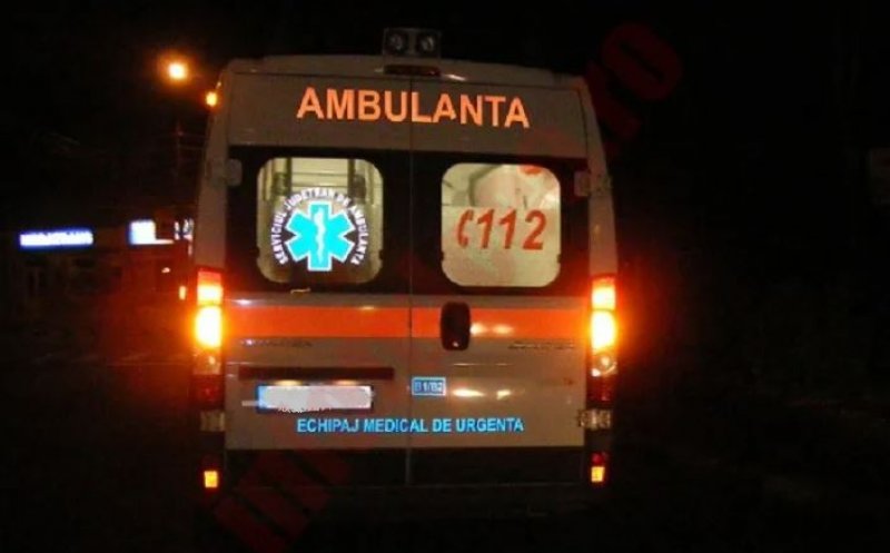 Băiat de 14 ani, înjunghiat de tată la tăiatul porcului/ Copilul a murit