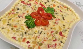 Crăciunul „bate” la ușă! Cea mai bună rețetă pentru o salată de boeuf delicioasă