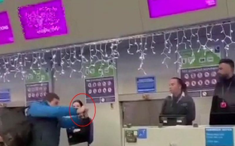 Un român și-a rupt pașaportul în timpul unei crize de nervi pe aeroportul Luton din Marea Britanie