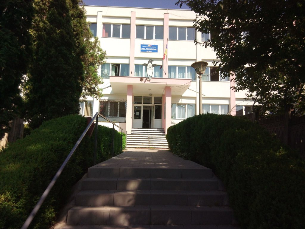 Nemulțumiri într-un liceu din Cluj. Nu se vrea relocarea la ”Saligny”, în Mărăști: ”Tradiția trebuie să rămână la ea acasă!”