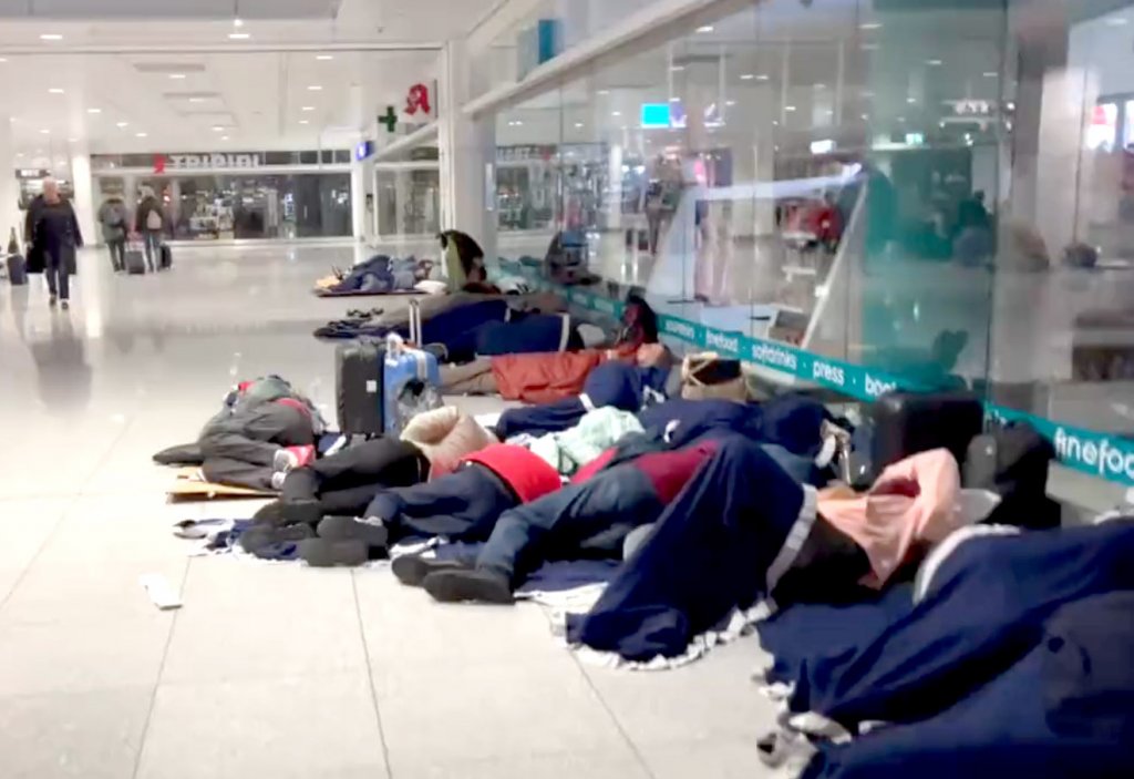 Români blocați în aeroporturile din Germania: Mai multe curse din Munchen spre Cluj-Napoca au fost anulate sau amânate
