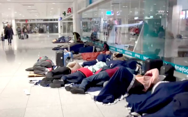 Români blocați în aeroporturile din Germania: Mai multe curse din Munchen spre Cluj-Napoca au fost anulate sau amânate