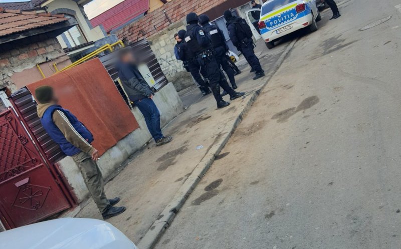 Tânăr din Cluj, ridicat cu mascații după două furturi în Florești