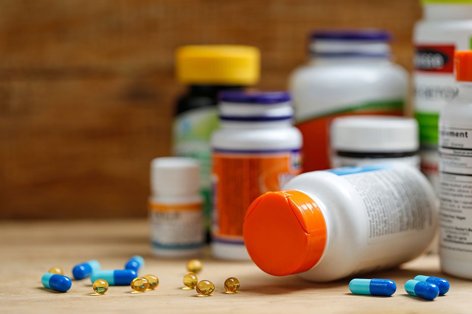Farmaciştii cer urgentarea reglementărilor în cazul suplimentelor alimentare: "Suntem obligaţi moral să luăm atitudine"