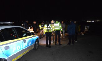 Cluj: Tânără drogată, prinsă de polițiști în toiul nopții. 7 permise și 3 certificate de înmatriculare reținute de oamenii legii
