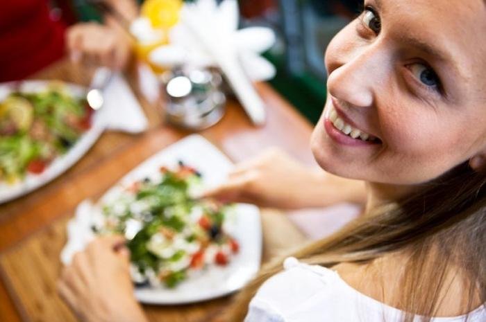 Dieta antistres: 5 alimente care luptă cu stresul și anxietatea