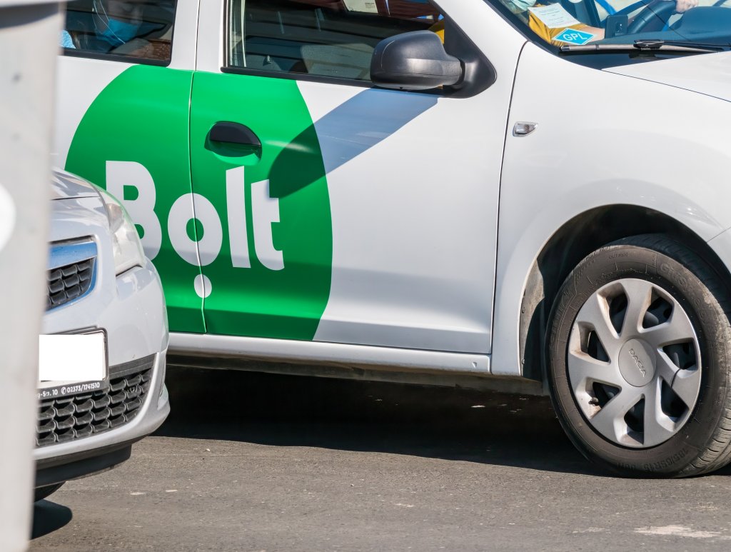 Costuri usturătoare la Bolt în Cluj: „După doar 5 minute, cursa e mai scumpă cu 15 lei / Nu încap 3 adulți în mașină”