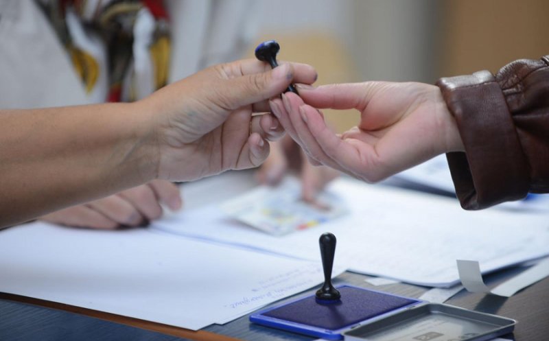 În luna decembrie, PSD, PNL și USR au pierdut procente. AUR crește cu 2% (SONDAJ)