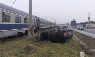 Mașină lovită de tren în Livada